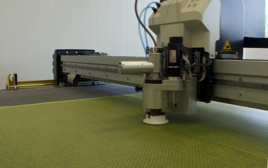 Bullmer cutting machine